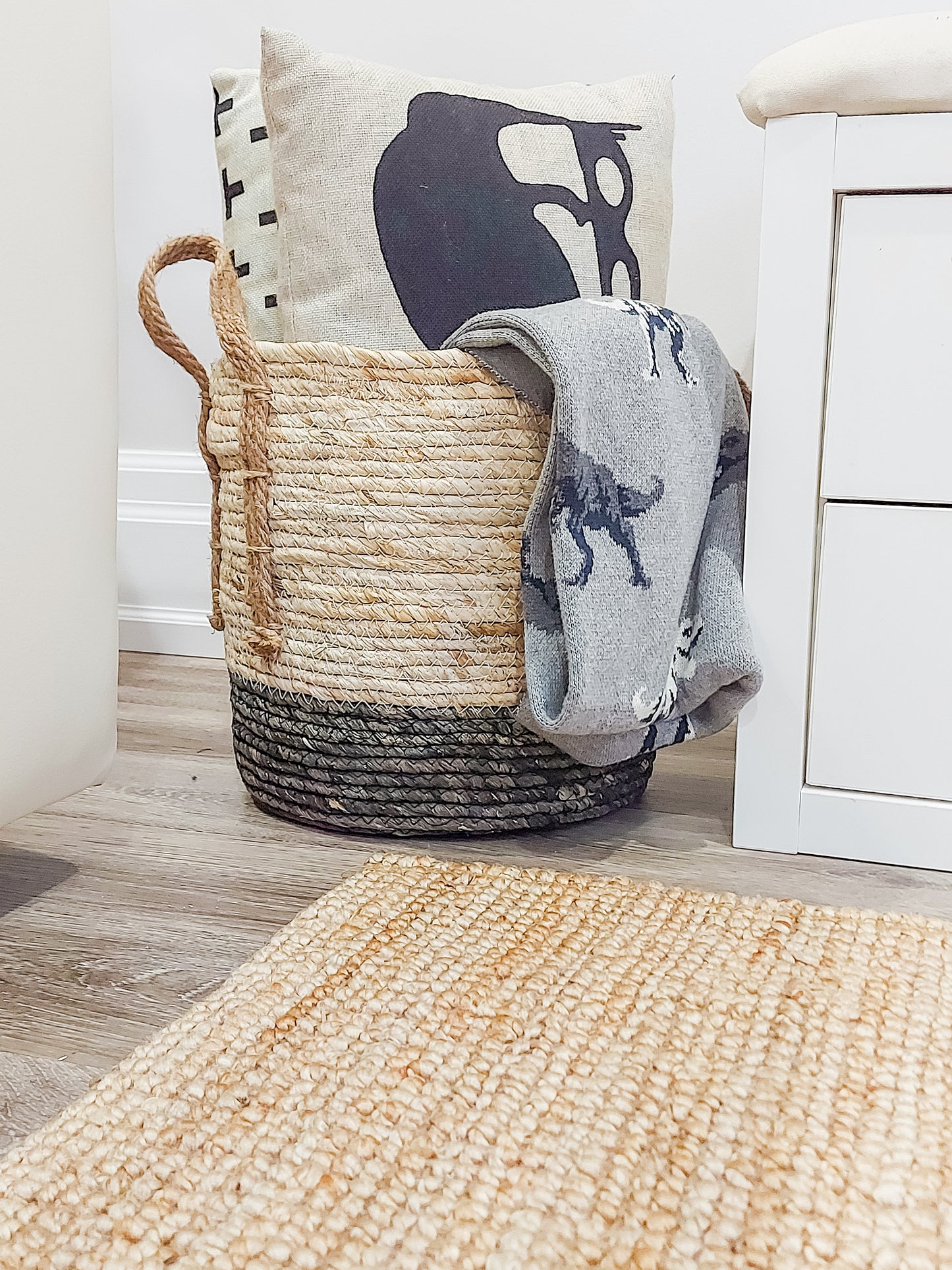 Round Baskets with Jute Handles